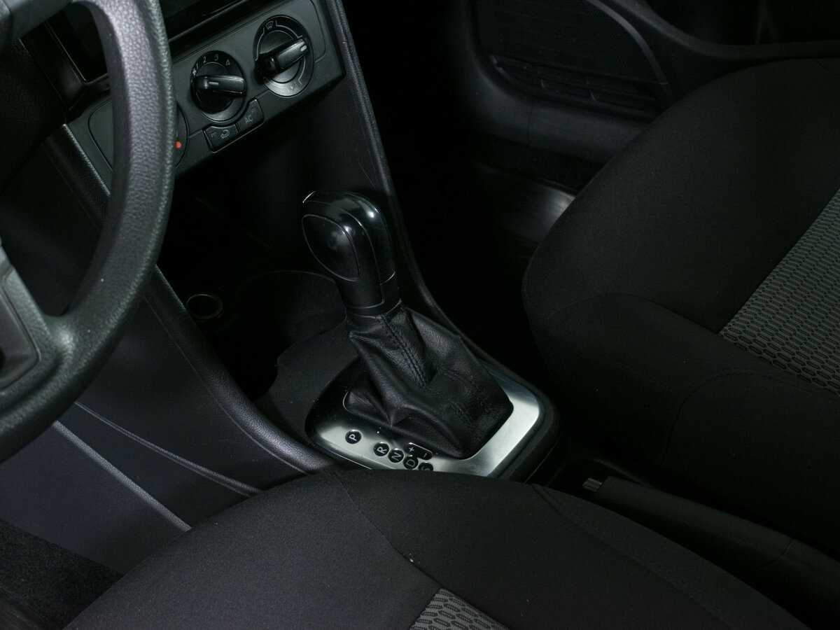 Купить Volkswagen Polo с пробегом. Фото: #11