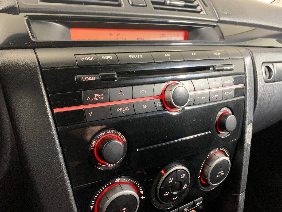 Купить Mazda 3 с пробегом. Фото: #14