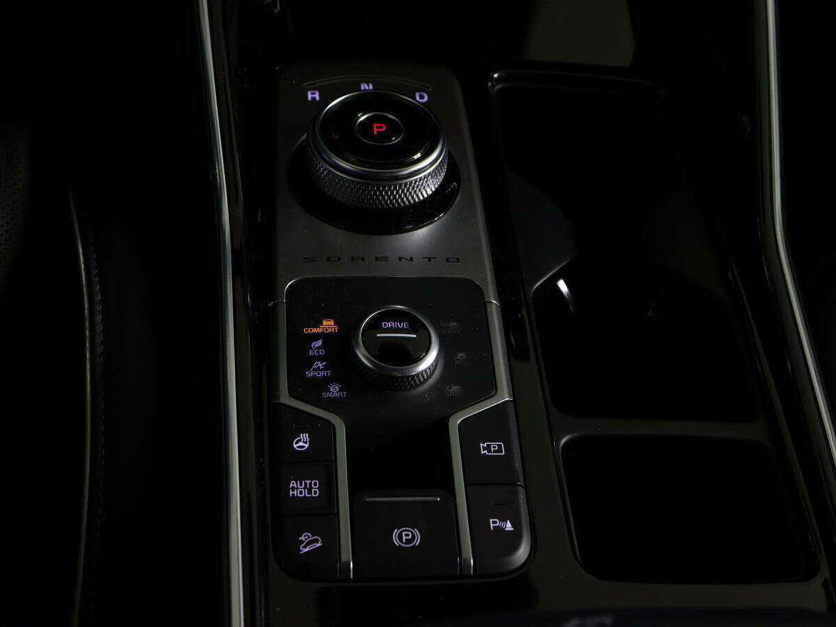 Купить Kia Sorento с пробегом. Фото: #21