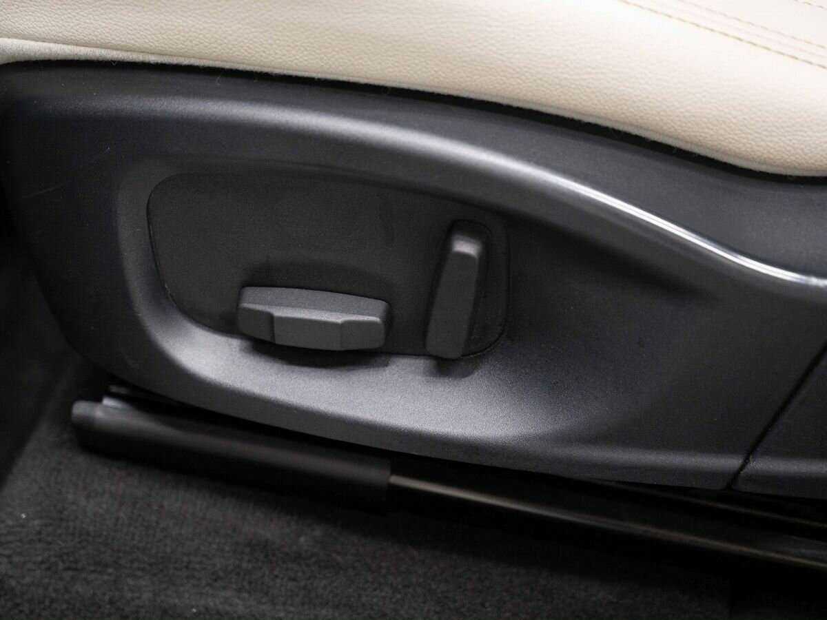 Купить Jaguar F-Pace с пробегом. Фото: #22
