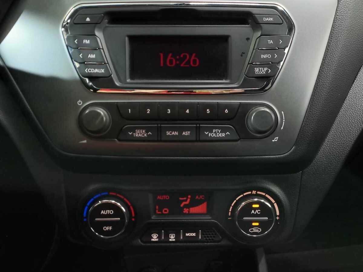 Купить Kia Rio с пробегом. Фото: #11
