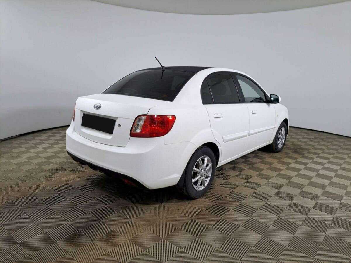 Купить Kia Rio с пробегом. Фото: #4