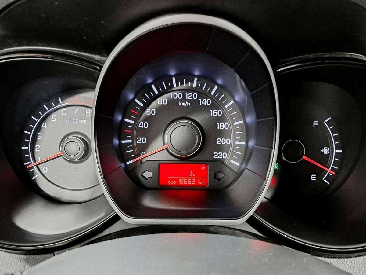Купить Kia Rio с пробегом. Фото: #9