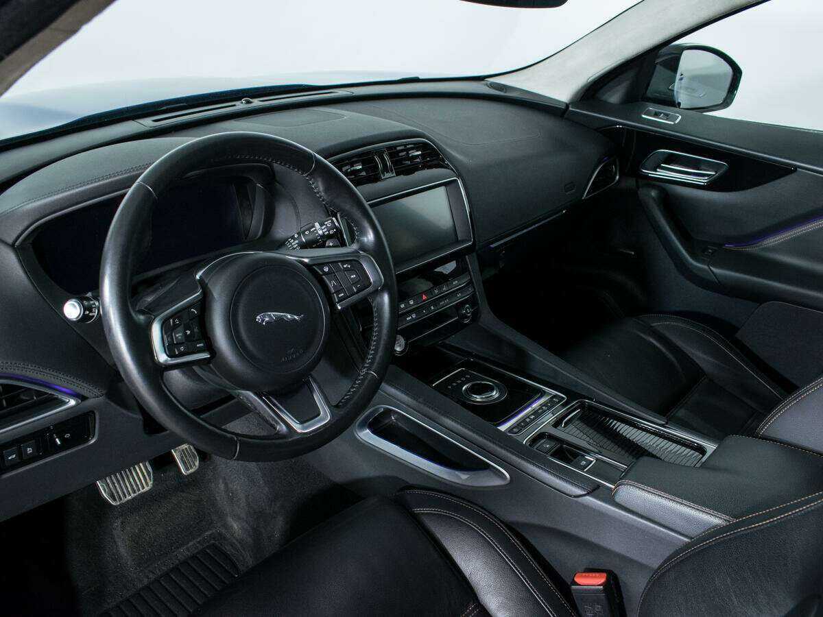 Купить Jaguar F-Pace с пробегом. Фото: #10