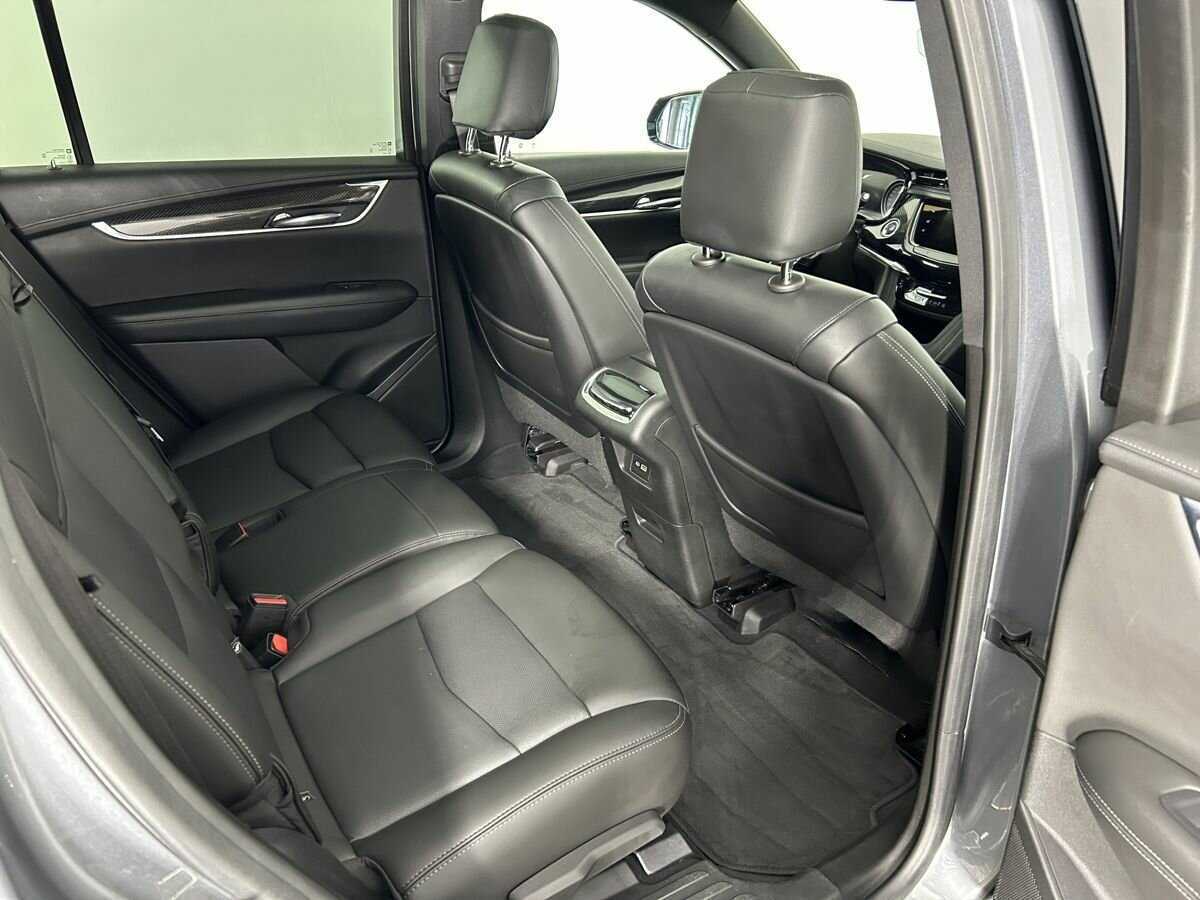 Купить Cadillac XT6 с пробегом. Фото: #15