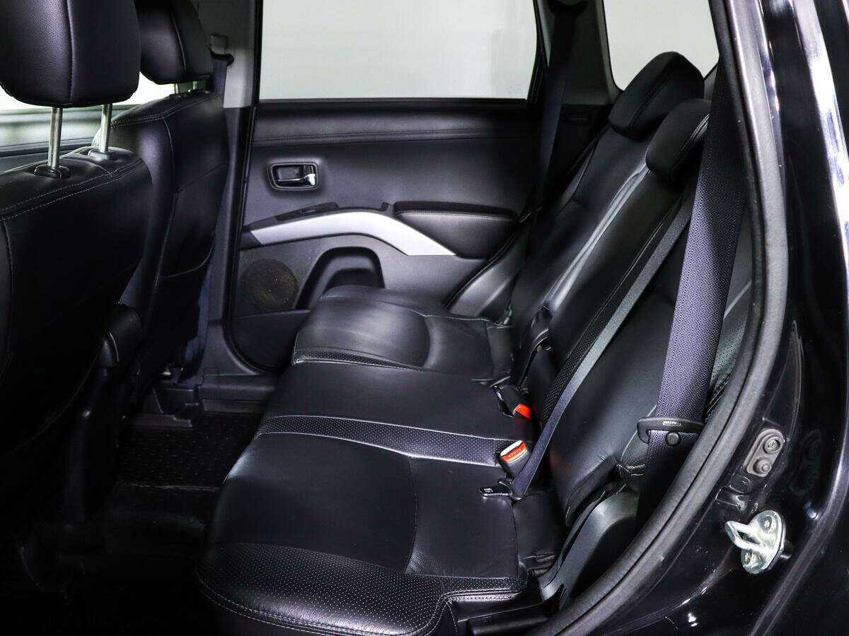 Купить Mitsubishi Outlander с пробегом. Фото: #7