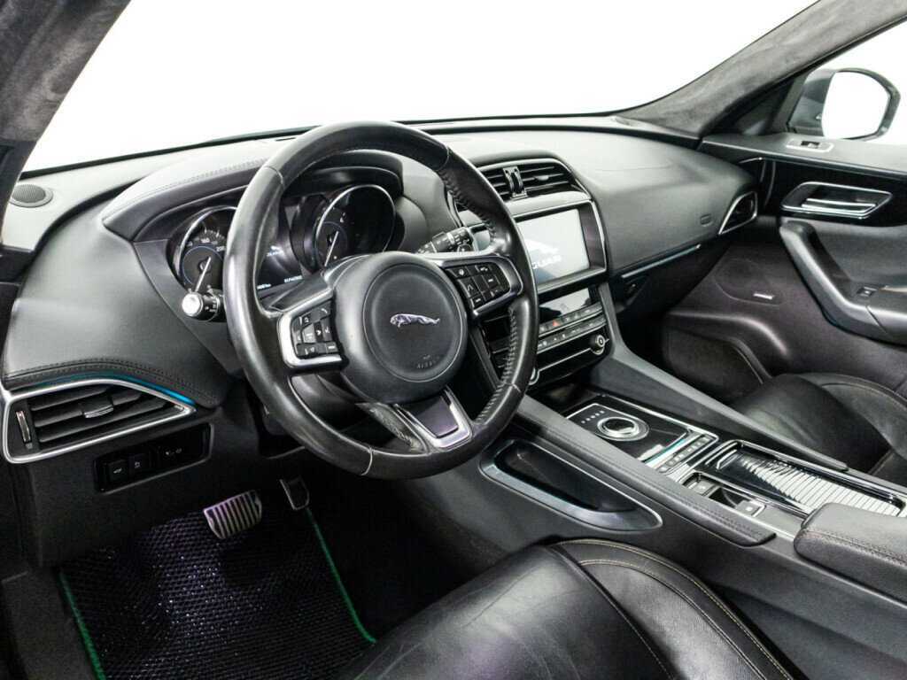 Купить Jaguar F-Pace с пробегом. Фото: #10