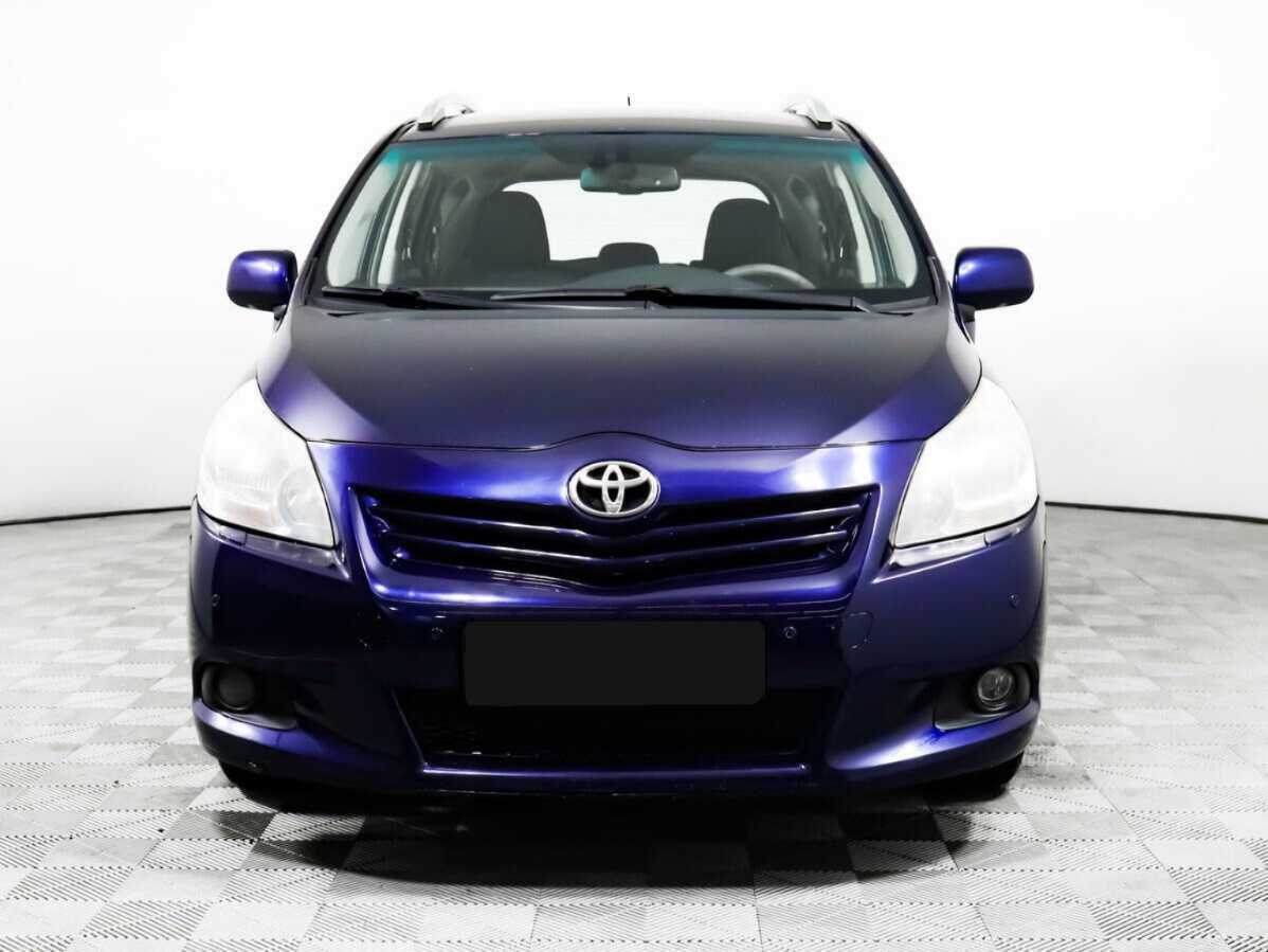 Купить Toyota Verso с пробегом. Фото: #1