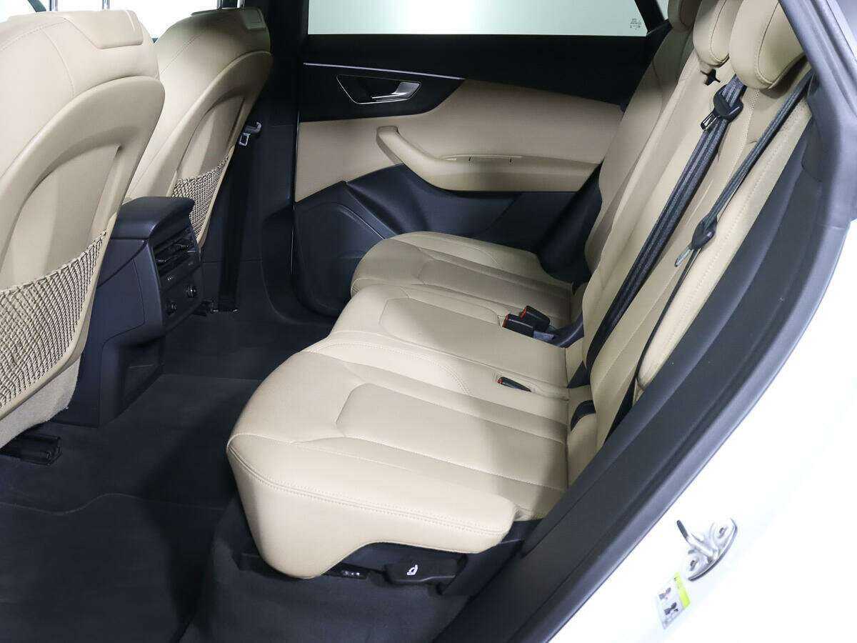 Купить Audi Q8 с пробегом. Фото: #7