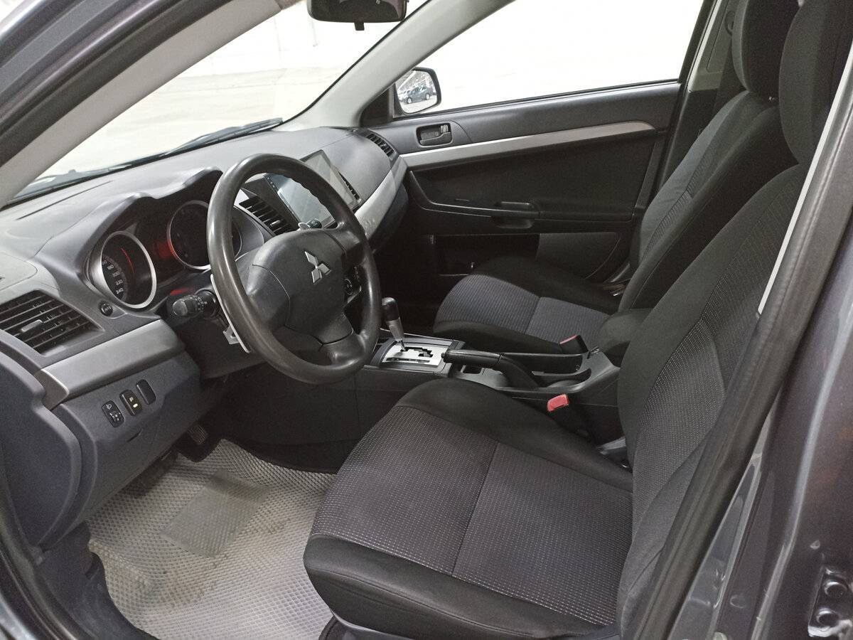 Купить Mitsubishi Lancer с пробегом. Фото: #15