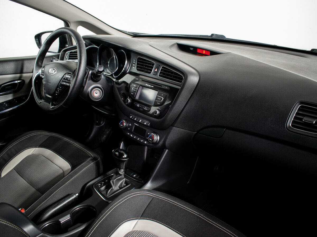 Купить Kia Ceed с пробегом. Фото: #6