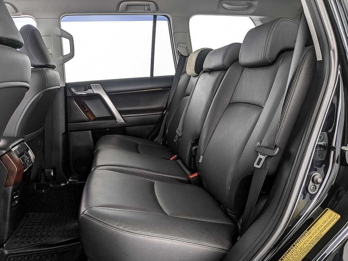 Купить Toyota Land Cruiser Prado с пробегом. Фото: #17