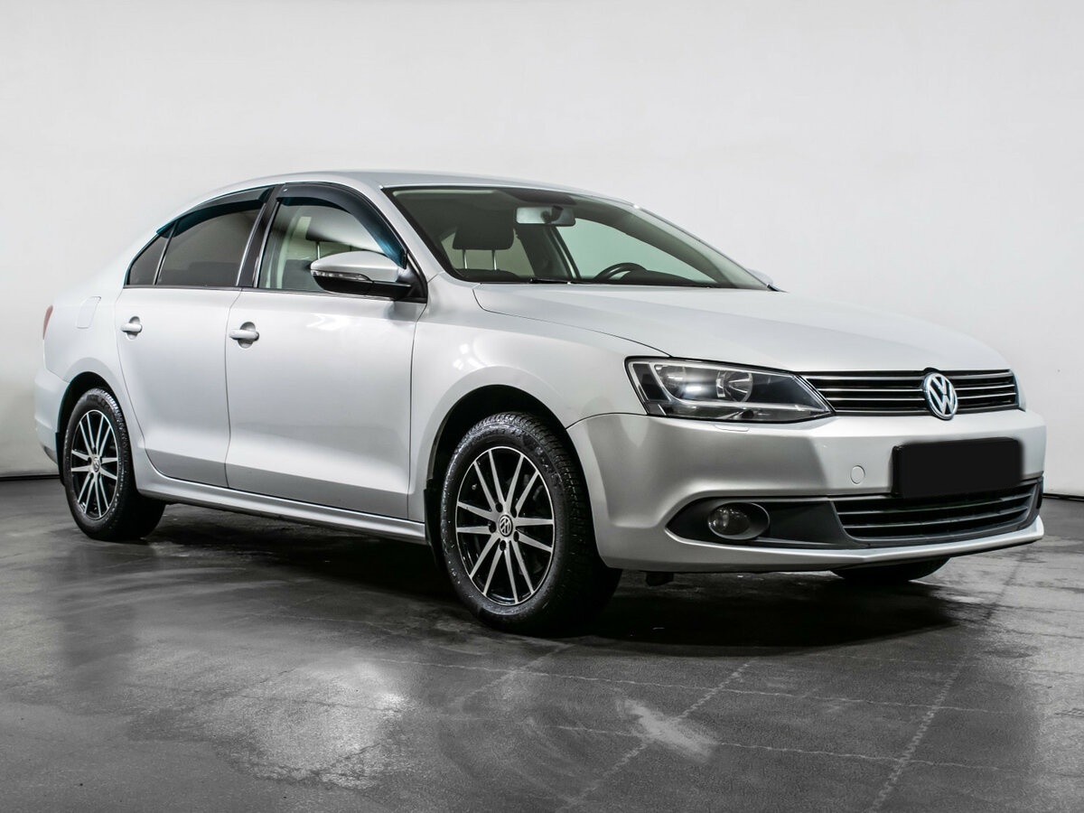 Купить Volkswagen Jetta с пробегом. Фото: #2
