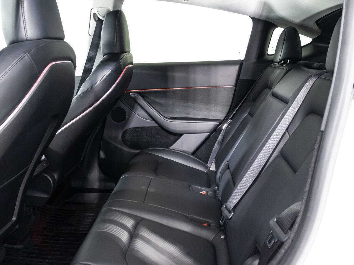 Купить Tesla Model Y с пробегом. Фото: #9