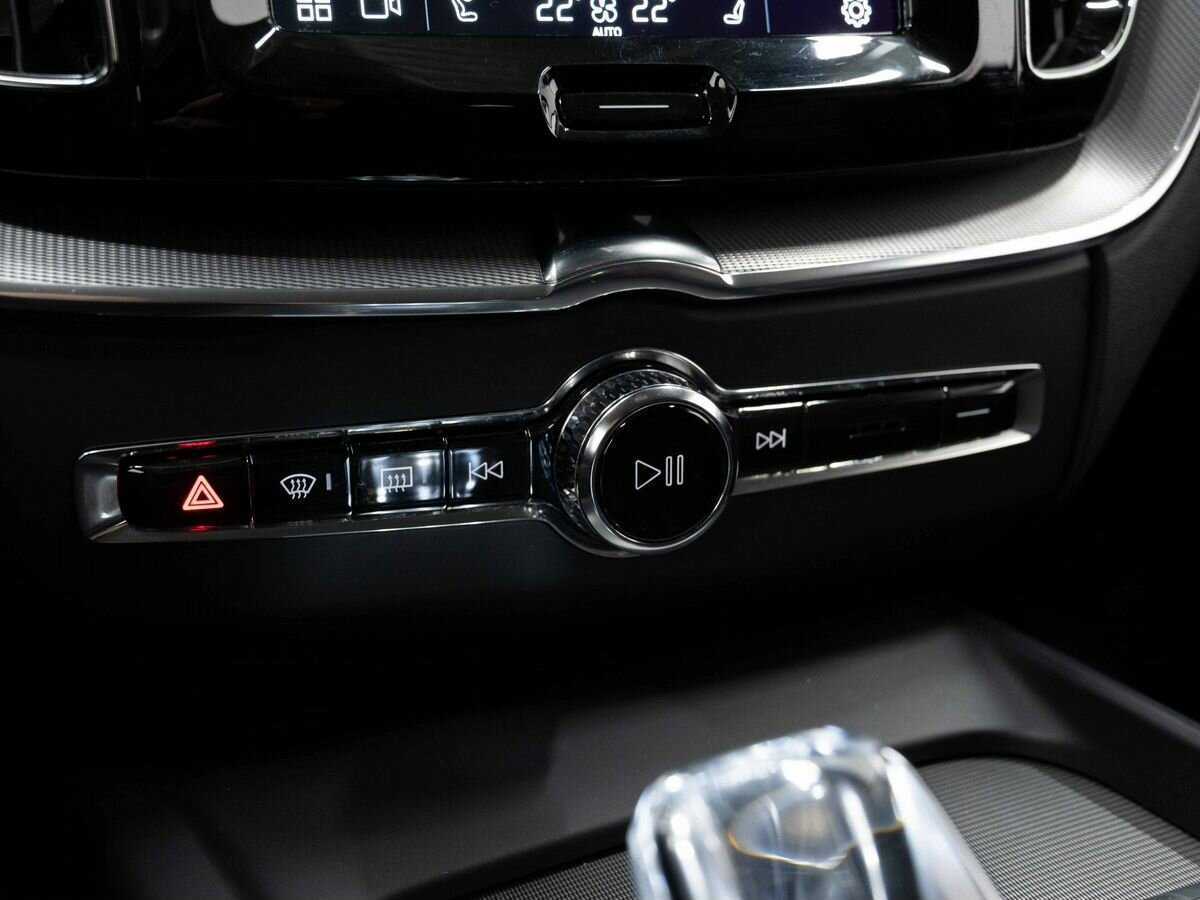 Купить Volvo XC60 с пробегом. Фото: #26