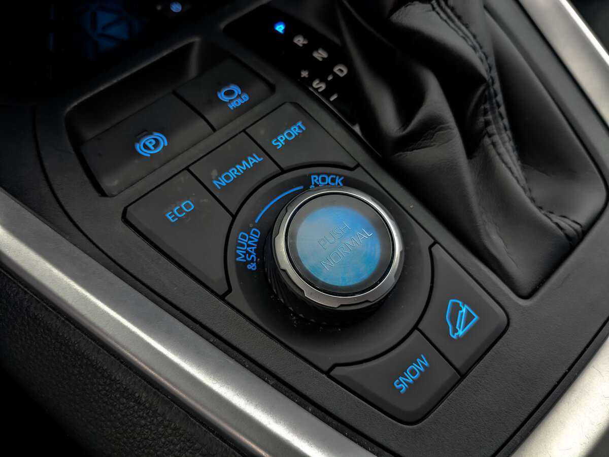 Купить Toyota RAV4 с пробегом. Фото: #26