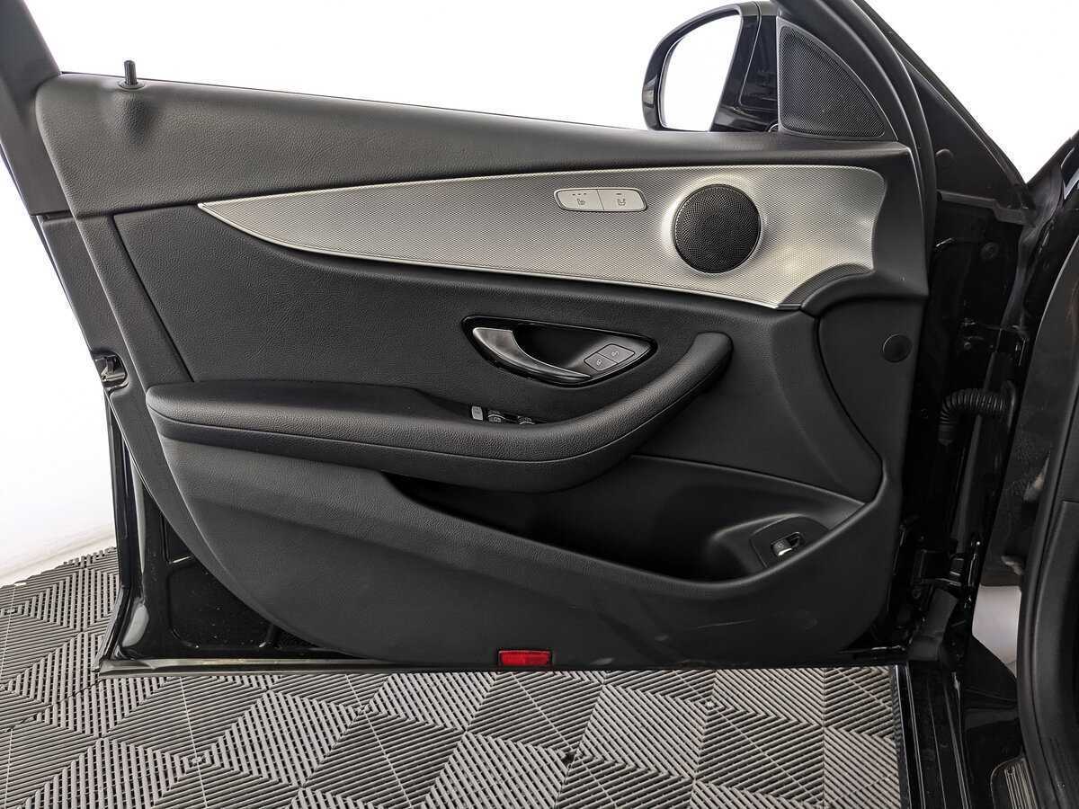 Купить Mercedes-Benz E-Класс с пробегом. Фото: #14