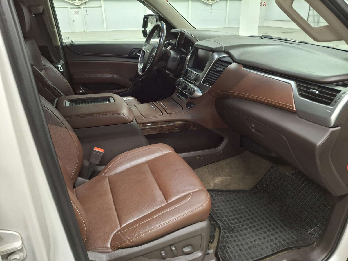 Купить Chevrolet Tahoe с пробегом. Фото: #10