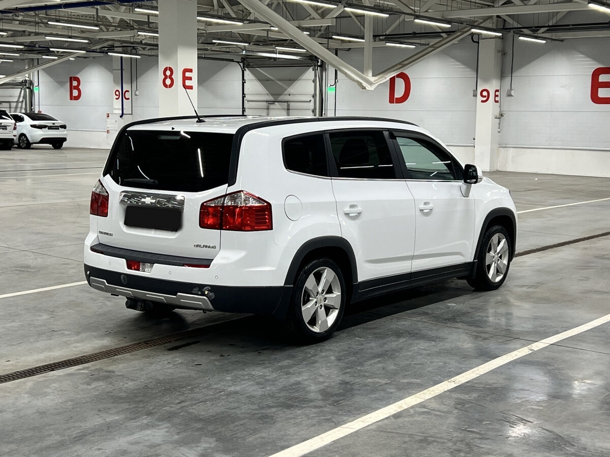 Купить Chevrolet Orlando с пробегом. Фото: #4