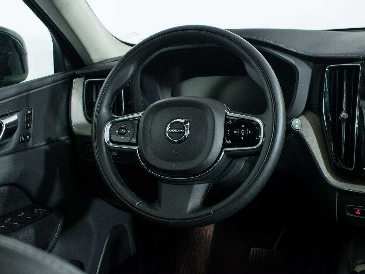 Купить Volvo XC60 с пробегом. Фото: #11