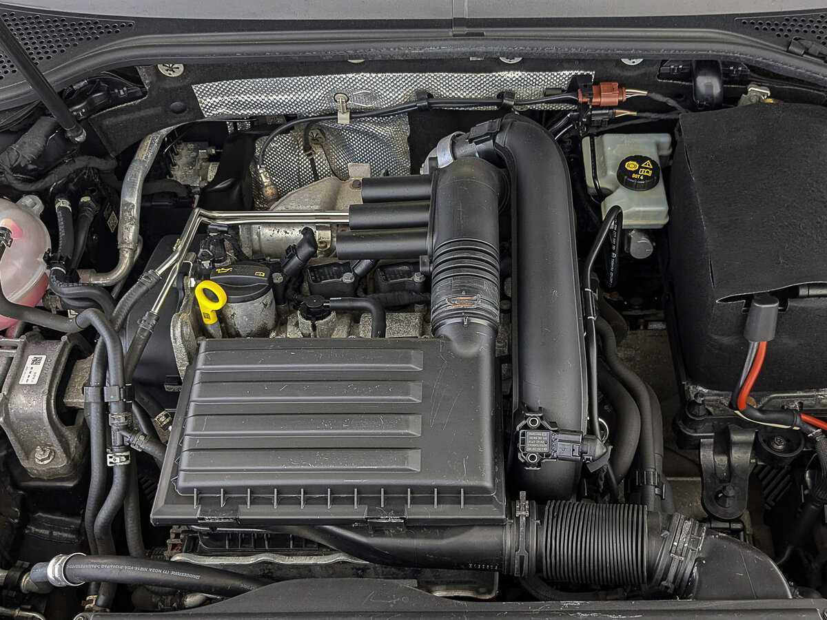 Купить Volkswagen Passat с пробегом. Фото: #8