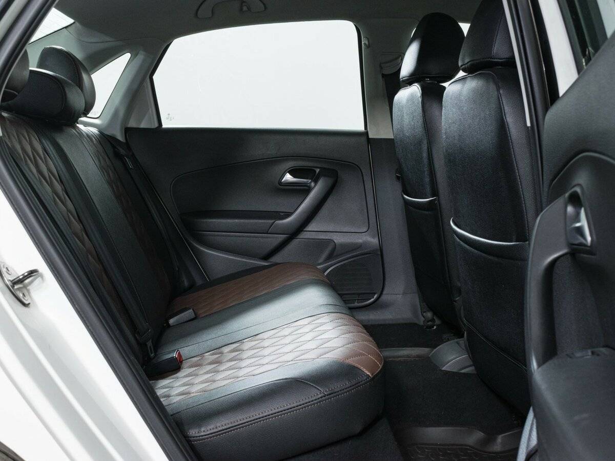 Купить Volkswagen Polo с пробегом. Фото: #9