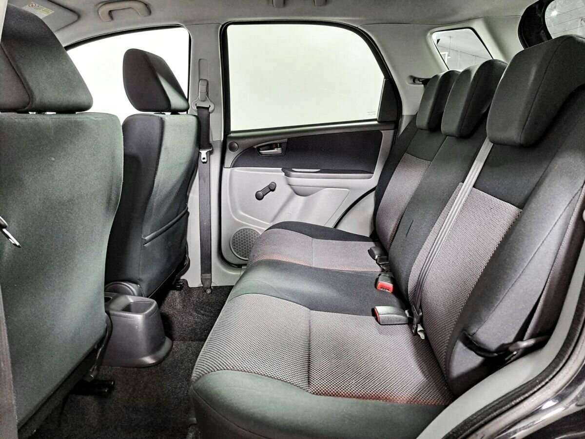 Купить Suzuki SX4 с пробегом. Фото: #6
