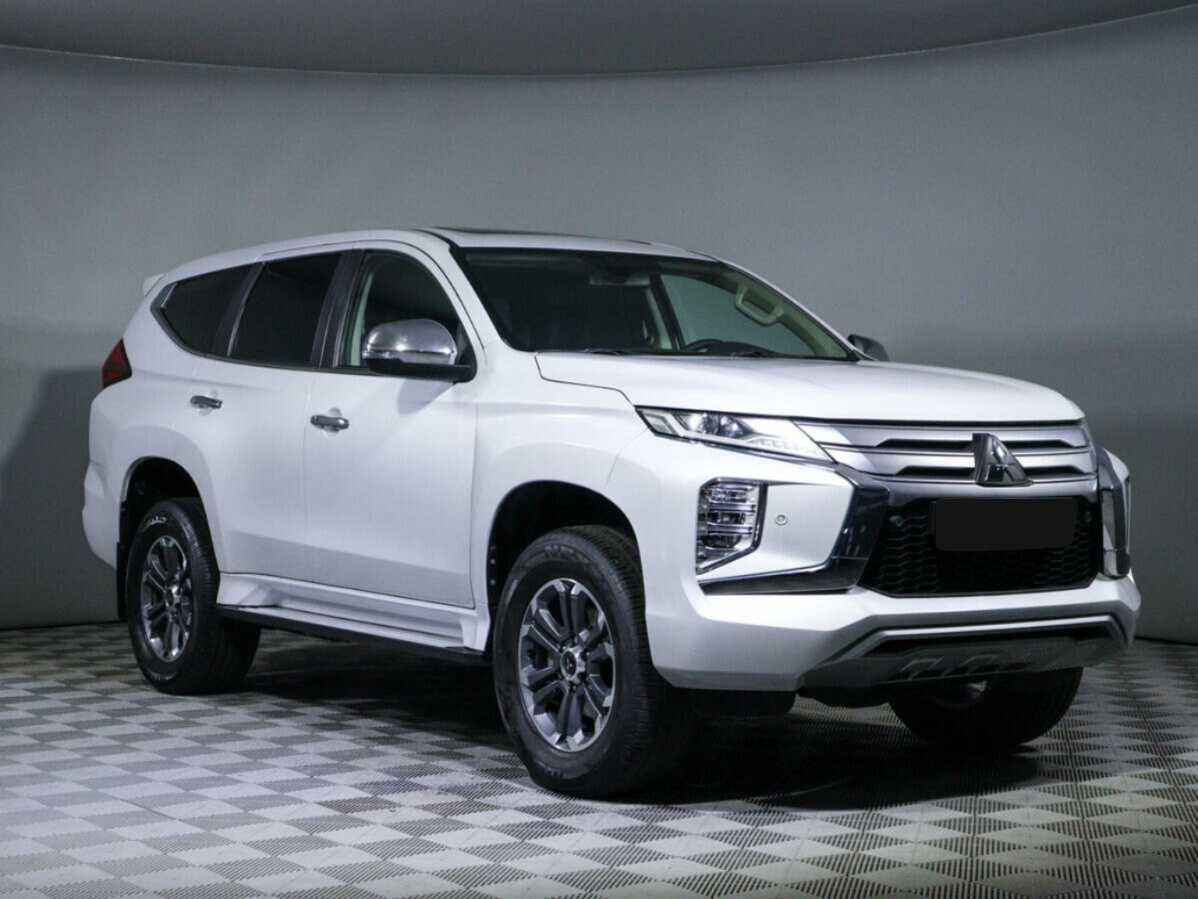 Купить Mitsubishi Pajero Sport с пробегом. Фото: #2