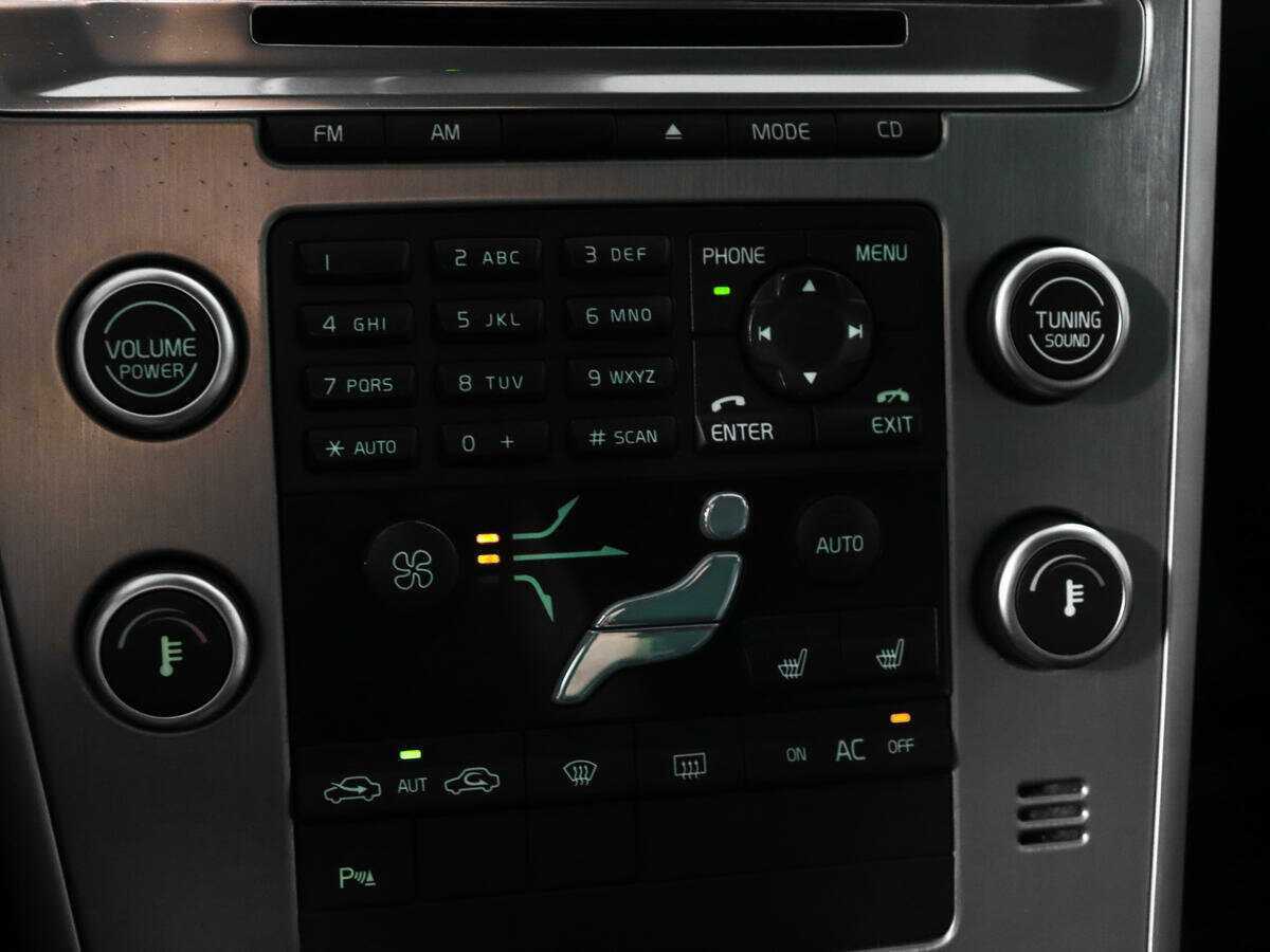 Купить Volvo XC60 с пробегом. Фото: #12