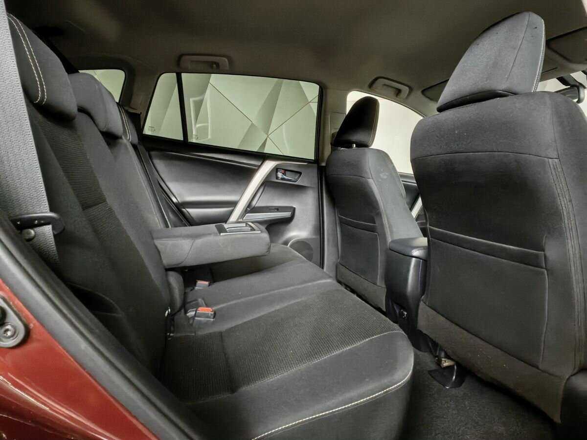 Купить Toyota RAV4 с пробегом. Фото: #11