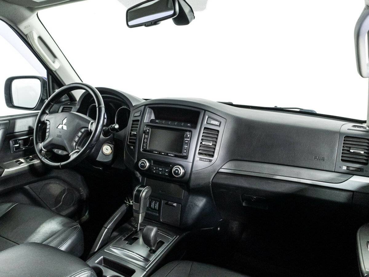 Купить Mitsubishi Pajero с пробегом. Фото: #8