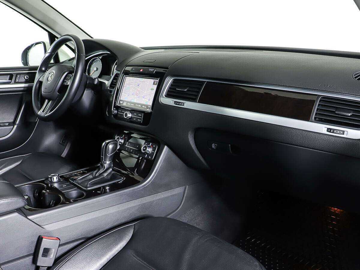 Купить Volkswagen Touareg с пробегом. Фото: #8