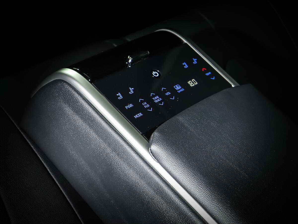 Купить Toyota Camry с пробегом. Фото: #12