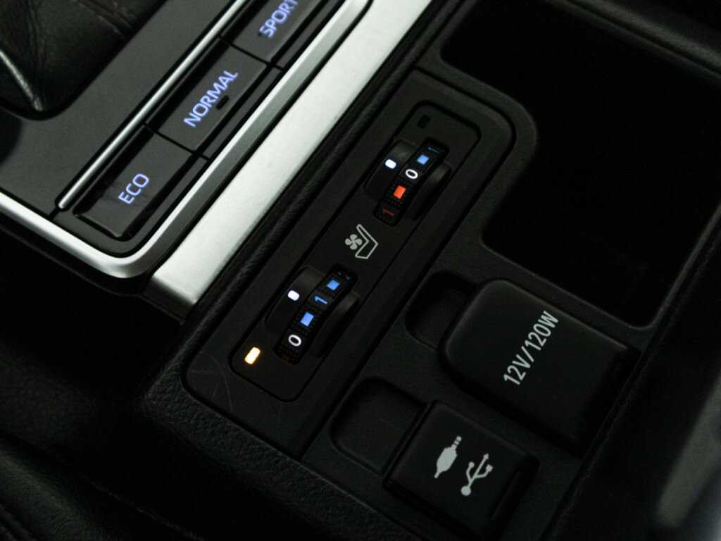 Купить Toyota Land Cruiser Prado с пробегом. Фото: #19