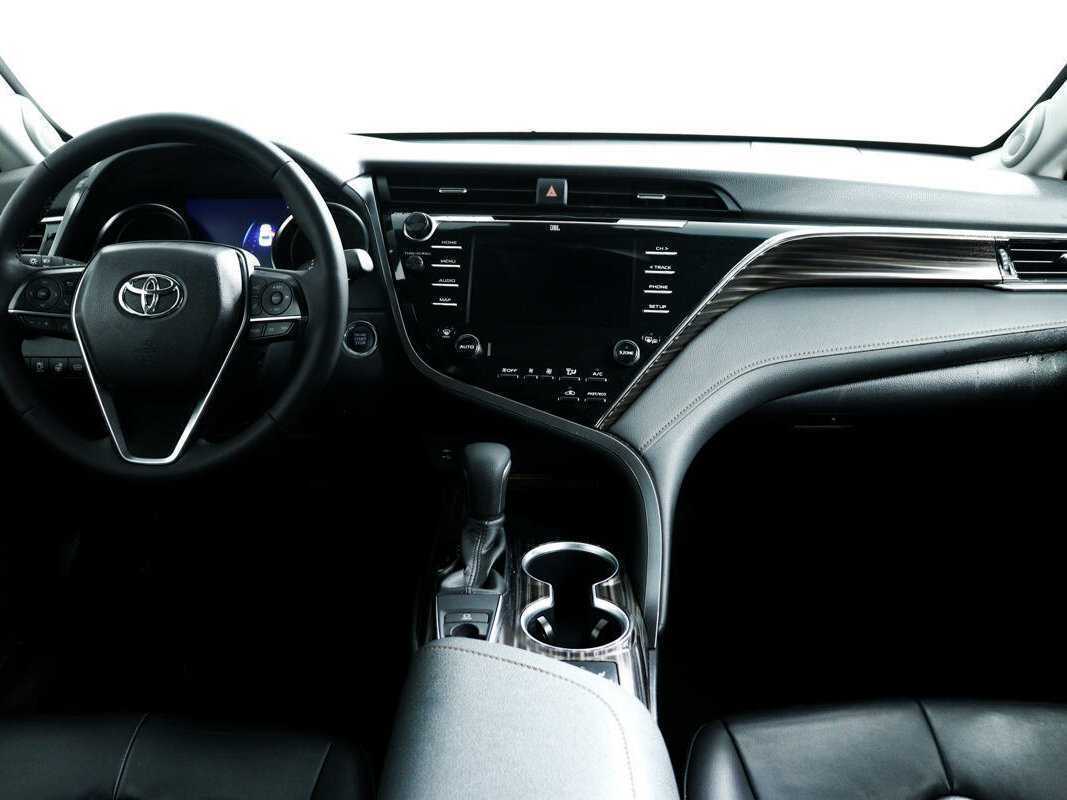 Купить Toyota Camry с пробегом. Фото: #10