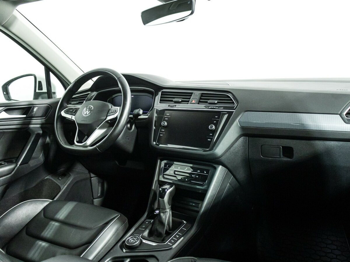 Купить Volkswagen Tiguan с пробегом. Фото: #8