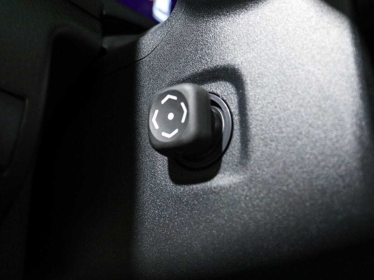 Купить Toyota Camry с пробегом. Фото: #14