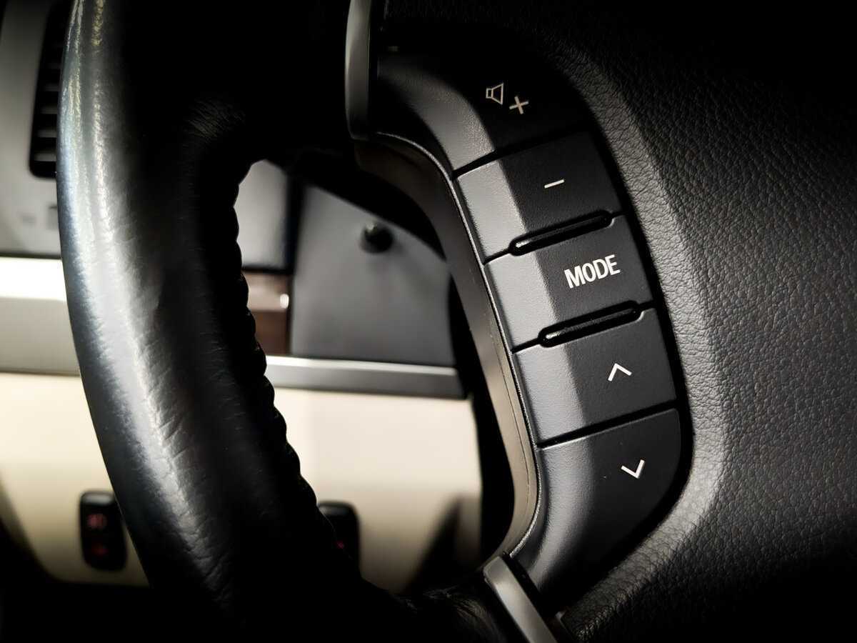 Купить Mitsubishi Pajero с пробегом. Фото: #25