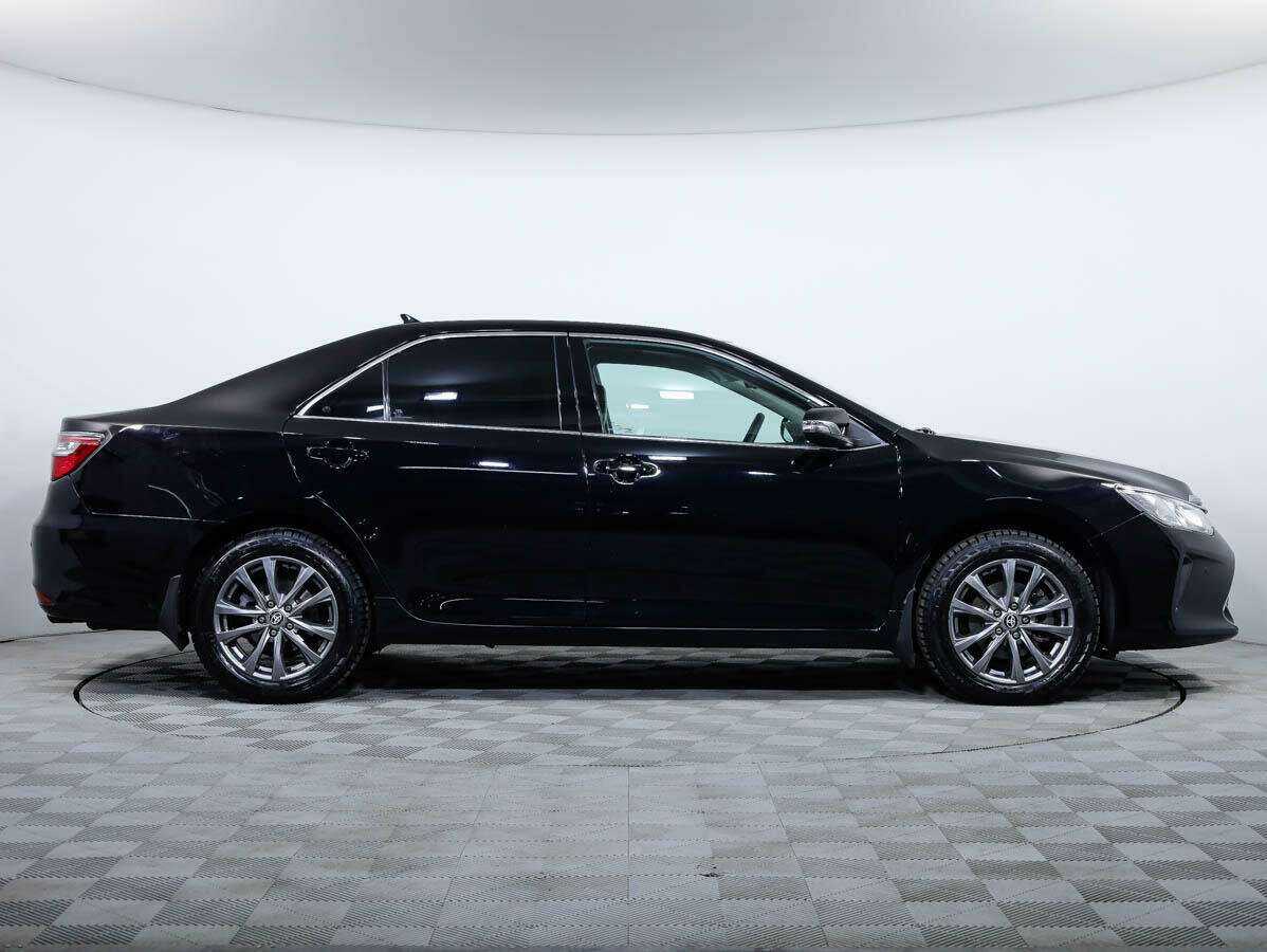 Купить Toyota Camry с пробегом. Фото: #2