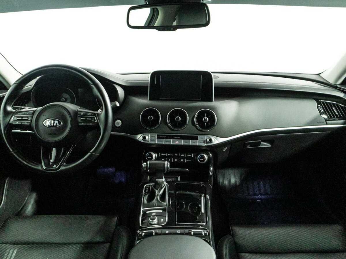 Купить Kia Stinger с пробегом. Фото: #13