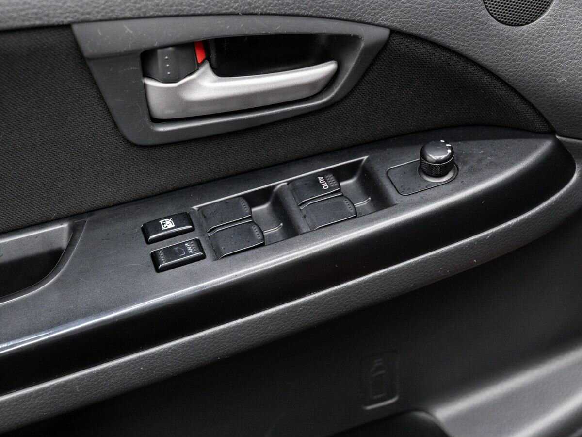 Купить Suzuki SX4 с пробегом. Фото: #15