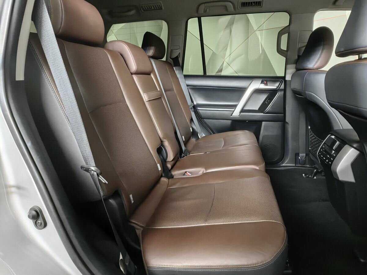 Купить Toyota Land Cruiser Prado с пробегом. Фото: #11