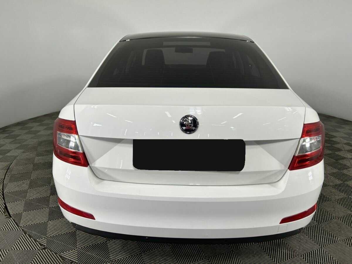 Купить Skoda Octavia с пробегом. Фото: #2