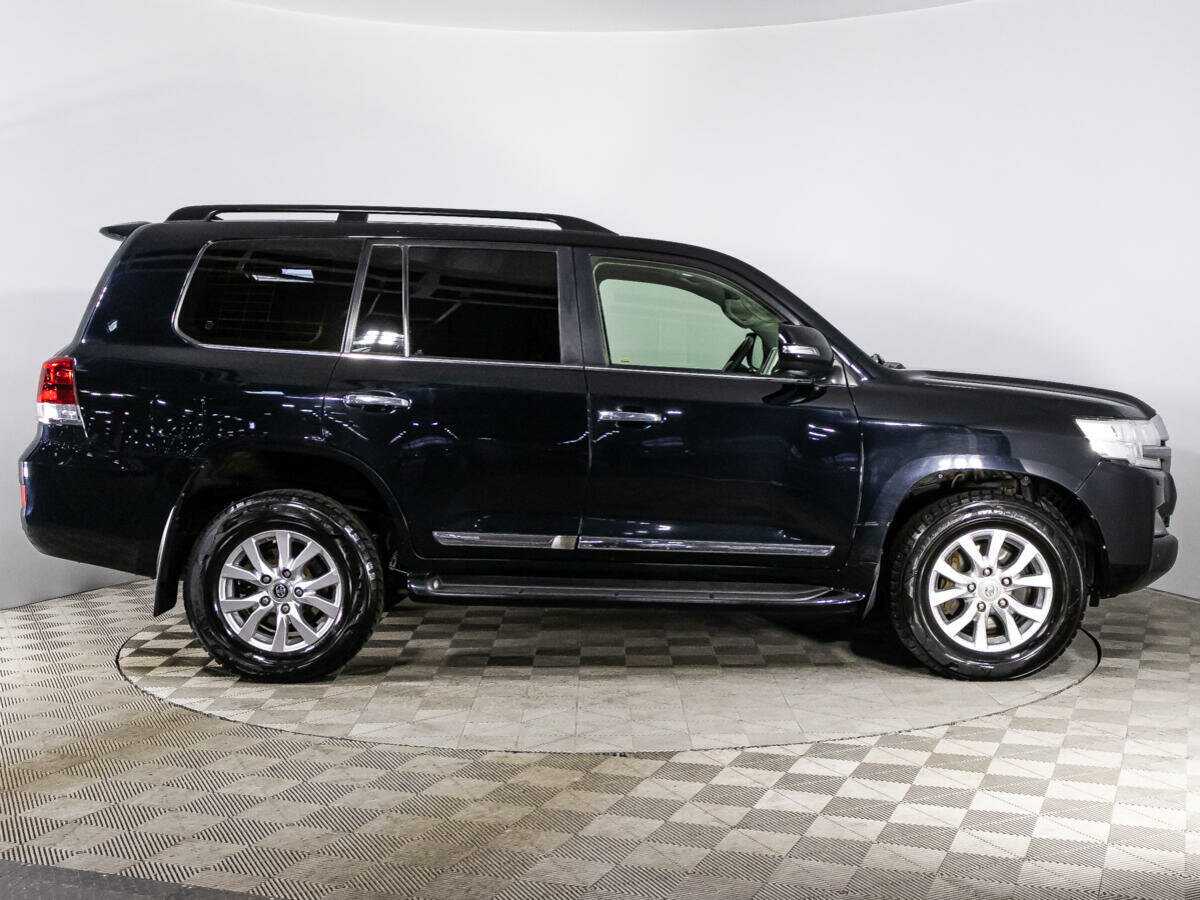 Купить Toyota Land Cruiser с пробегом. Фото: #3