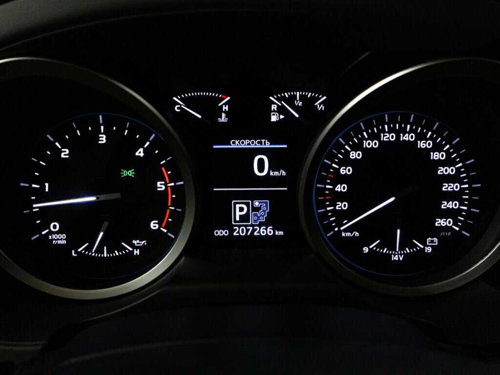 Купить Toyota Land Cruiser с пробегом. Фото: #11