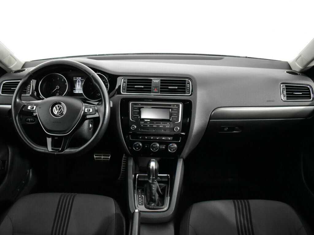 Купить Volkswagen Jetta с пробегом. Фото: #11