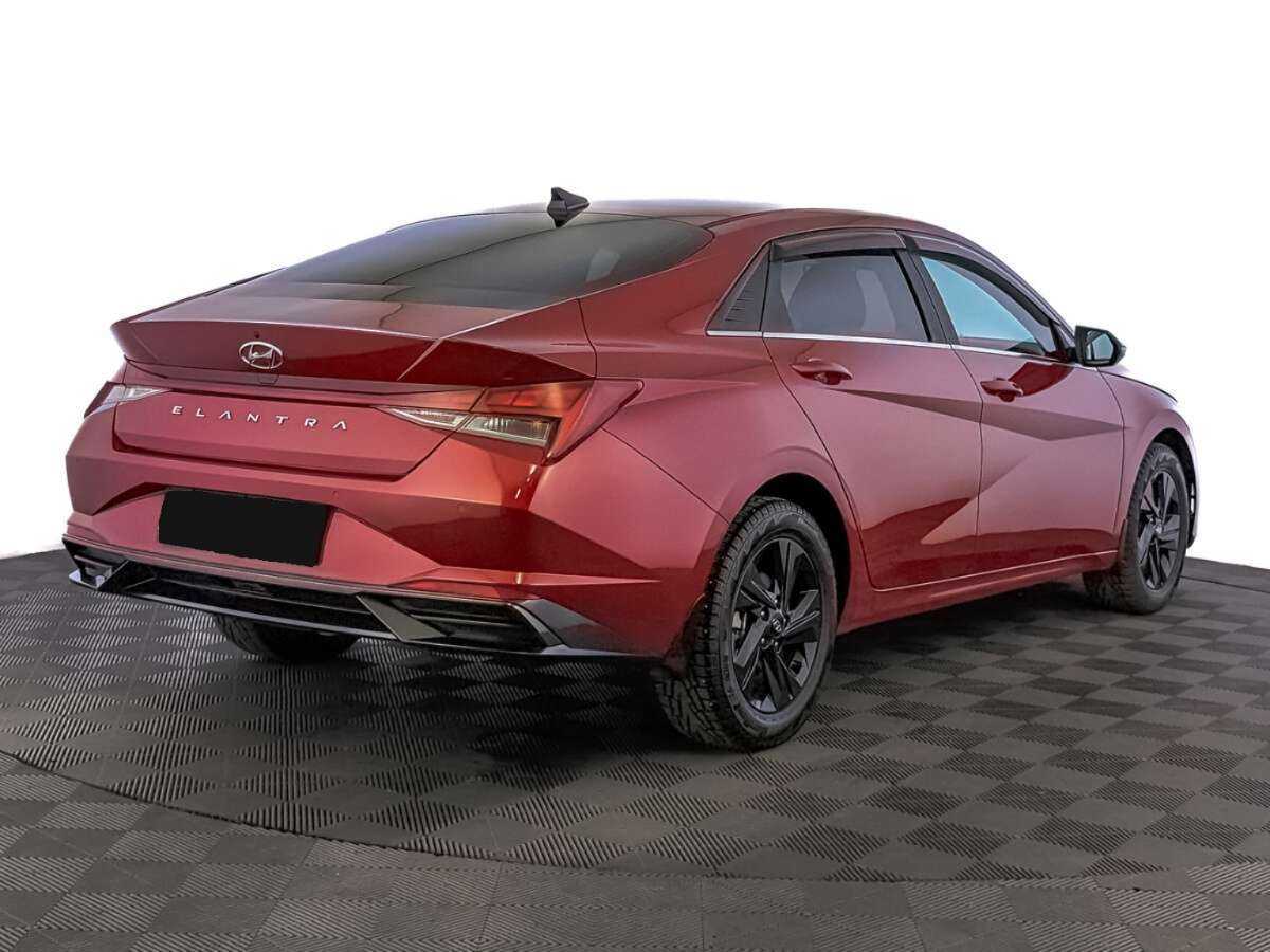 Купить Hyundai Elantra с пробегом. Фото: #4