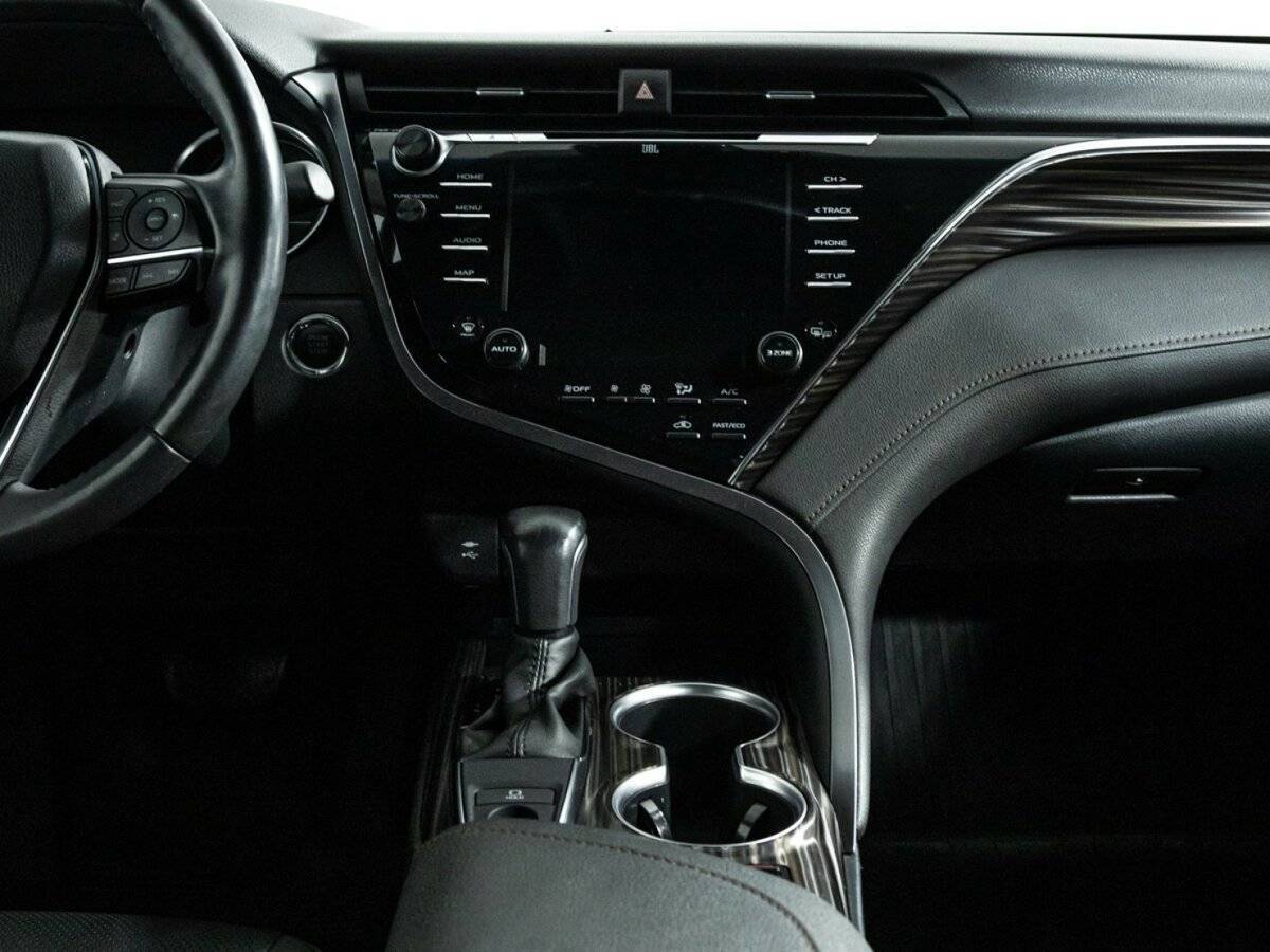 Купить Toyota Camry с пробегом. Фото: #13