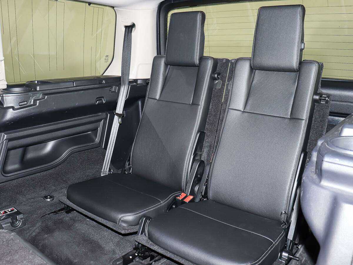 Купить Land Rover Discovery с пробегом. Фото: #10