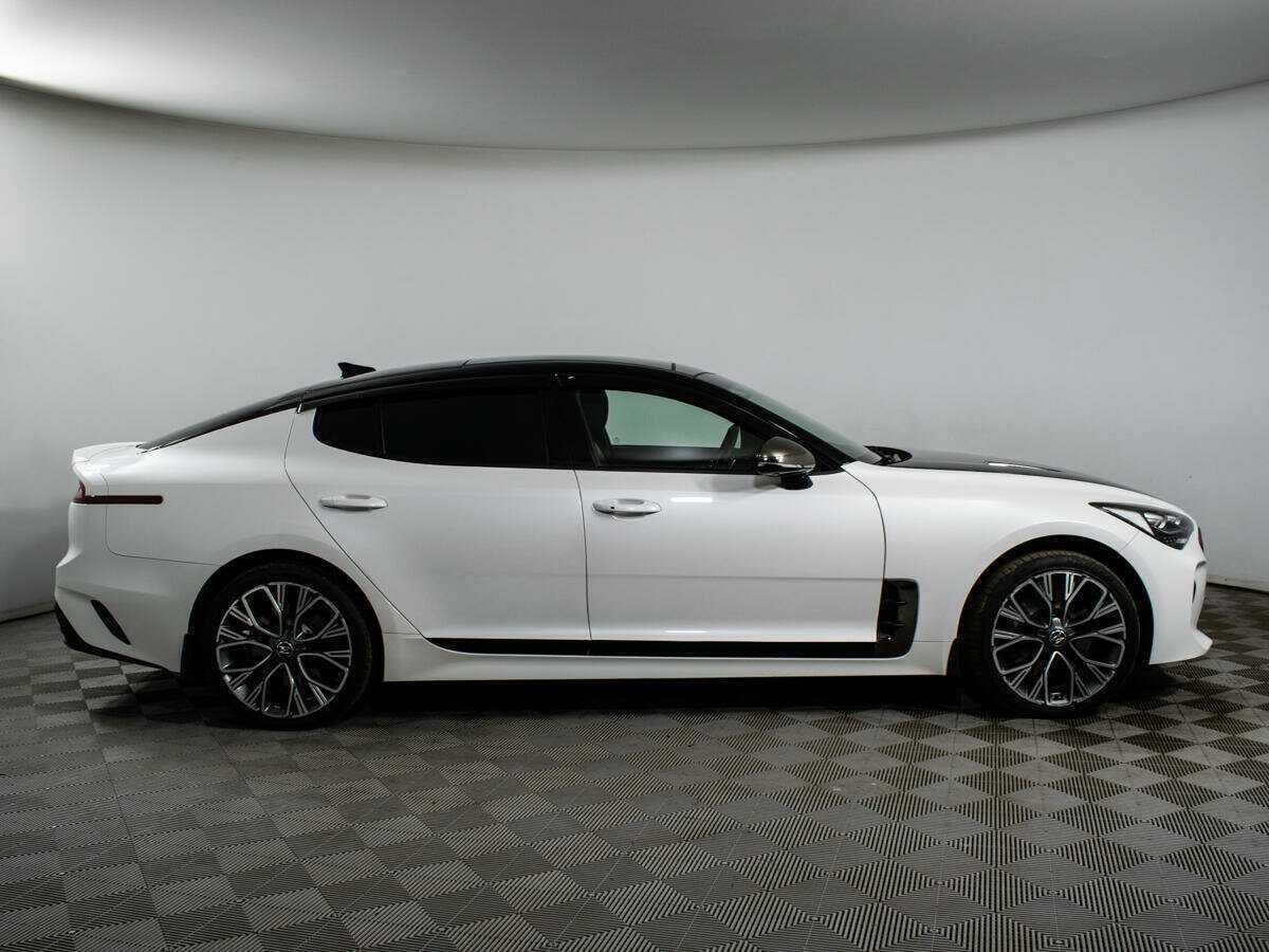 Купить Kia Stinger с пробегом. Фото: #3